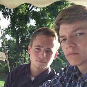 Meet your Posher, Gregory